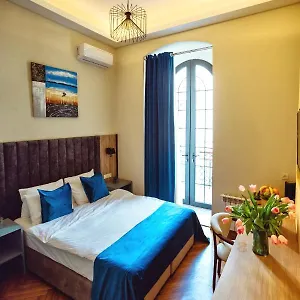 https://renaissance-boutique.aboutbakuhotels.com